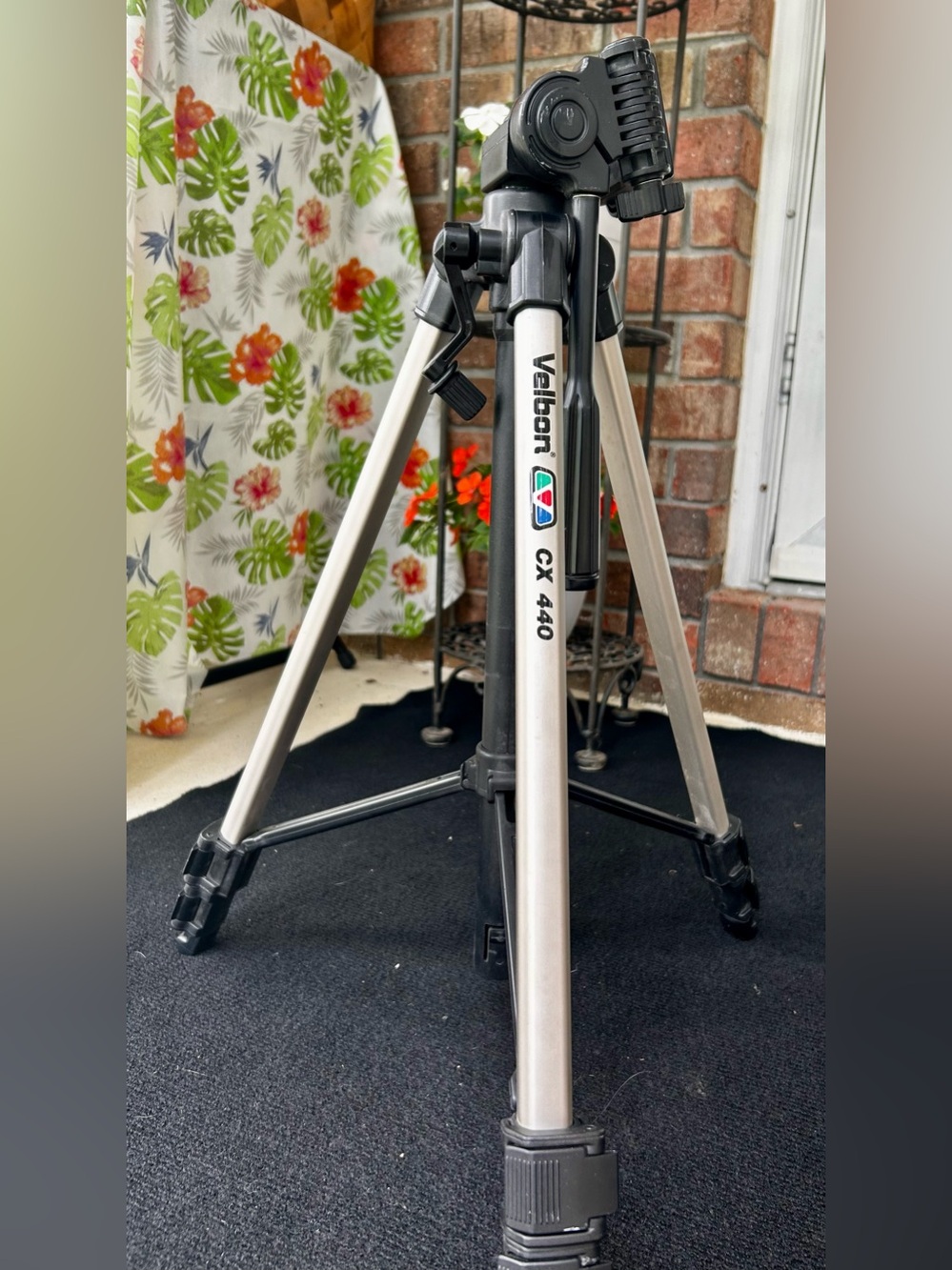 Velbon CX-440 Silver & Black Camera Tripod